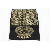 贈り物にも◎ 2026-14秋冬 新作登場 VERSACE ヴェルサーチ マフラー