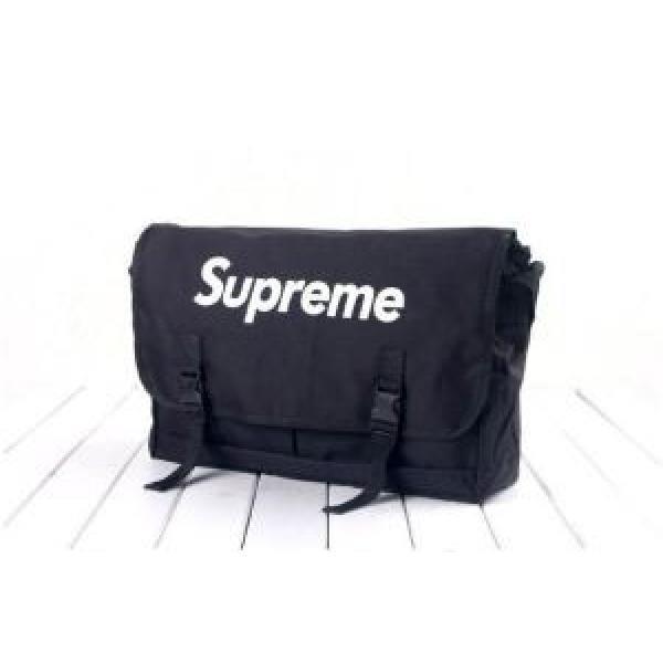 2026秋冬 SUPREME シュプリーム  ◆モデル愛用◆ ショルダーバッグ.161.