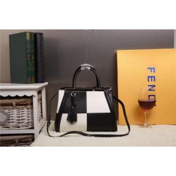2025 FENDI フェンディ 上質 ショルダーベルト付 ハンドバッグ F168.150.