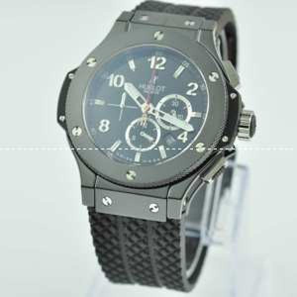 Hublotウブロ メンズ腕時計 日本製クオーツ 6針クロノグラフ 日付表示 52MM ラバー サファイヤクリスタル風防 セラミック.178.