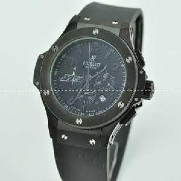 Hublotウブロ メンズ腕時計 日本製クオーツ 6針クロノグラフ 日付表示 サファイヤクリスタル風防 44MM ラバー BLACK.178.