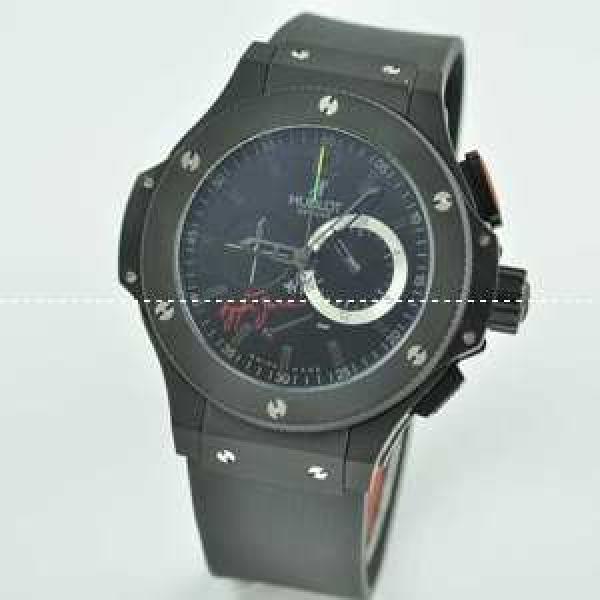 Hublotウブロ メンズ腕時計 日本製クオーツ 6針クロノグラフ 日付表示 サファイヤクリスタル風防 47MM ラバー BLACK.178.