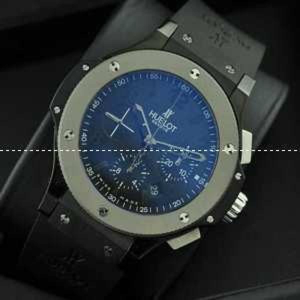 スイスムーブメンノ7750 Hublot ウブロ メンズ腕時計 自動巻き 6針クロノグラフ 日付表示  42MM セラミック ラバー.178.