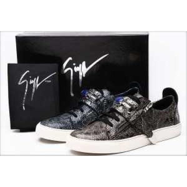 2026秋冬 トレンド感アップ GIUSEPPE ZANOTTI ジュゼッペ ザノッティ  ビジュー フラットシューズ 2色可選