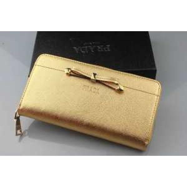 大人気☆NEW!! 2026 PRADA プラダース長財布.105.