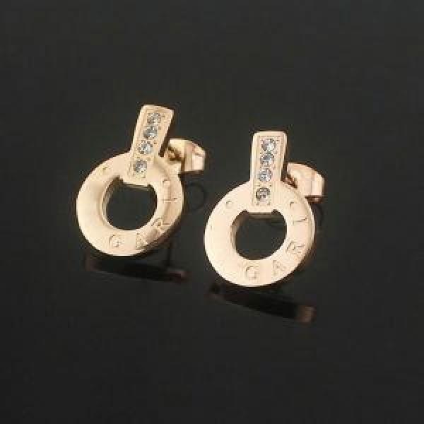 秋冬 2026 個性派 BVLGARI ブルガリ ダイヤモンド 英字ピアス 3色可選.229.