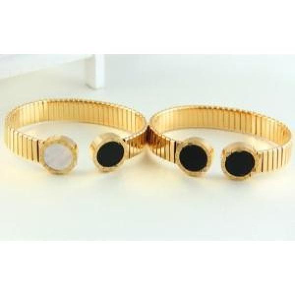 大人の魅力を引き出すBVLGARI ブルガリ 首胸ロゴ バングル 3色可選.229.