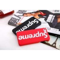 大人気☆NEW!!  2026春夏 SUPREME シュプリームiPhone5/5S 専用携帯ケース.71.