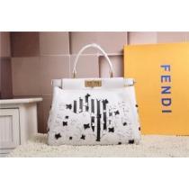 2026【激安】FENDI フェンディ ファスナーポケット付 レディース ハンドバッグ 1169.150.