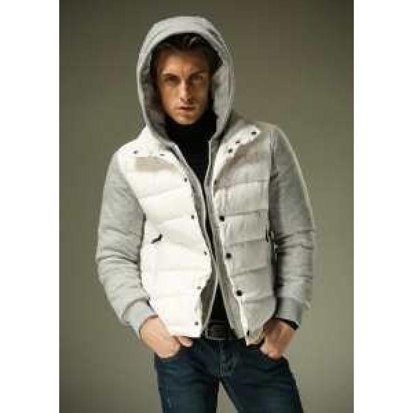 大特価 2026秋冬 MONCLER モンクレール ダウンジャケット 保温性を発揮する