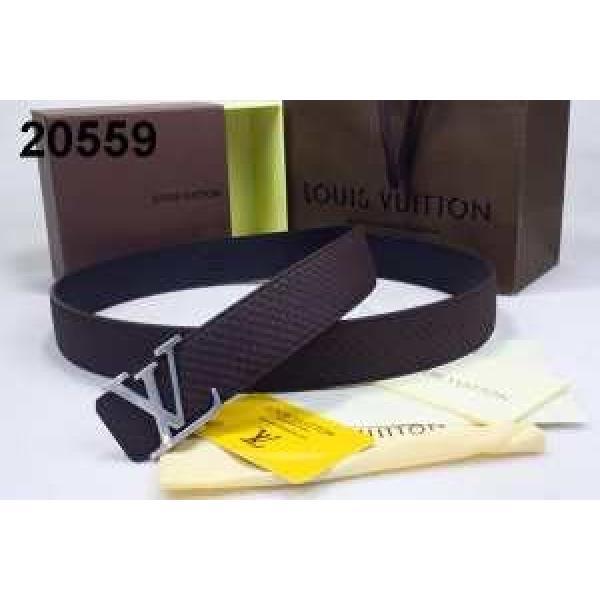 人気沸騰 2026 LOUIS VUITTON ルイ ヴィトン ベルト 本革(牛皮) 最高ランク