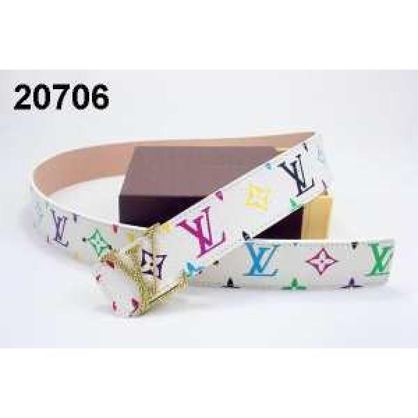 2026 流行り  LOUIS VUITTON ルイ ヴィトン ベルト