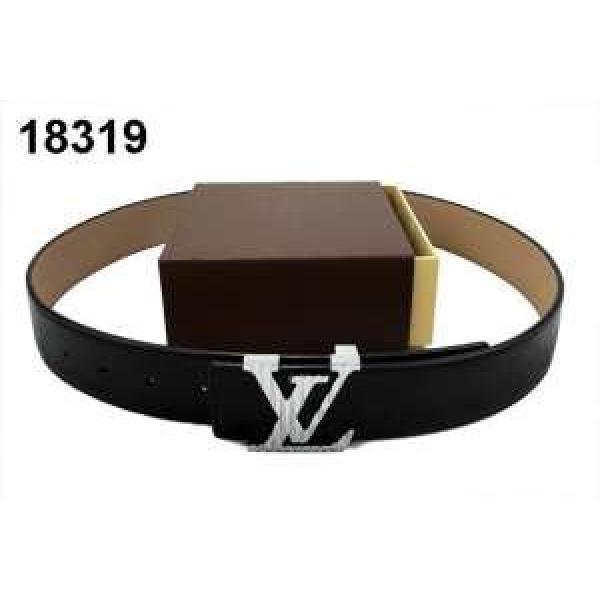 魅力的 2025 LOUIS VUITTON ルイ ヴィトン  ベルト