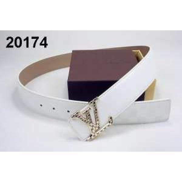 2026 最旬アイテム LOUIS VUITTON ルイ ヴィトン ベルト