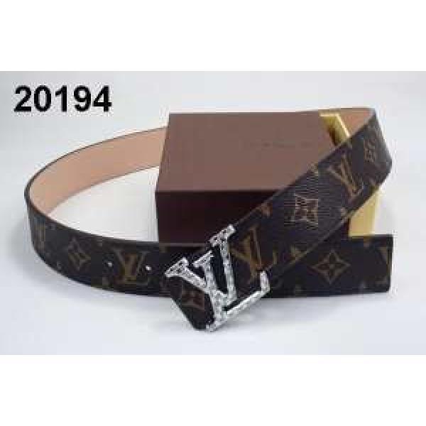 2025 新作登場  LOUIS VUITTON ルイ ヴィトン ベルト