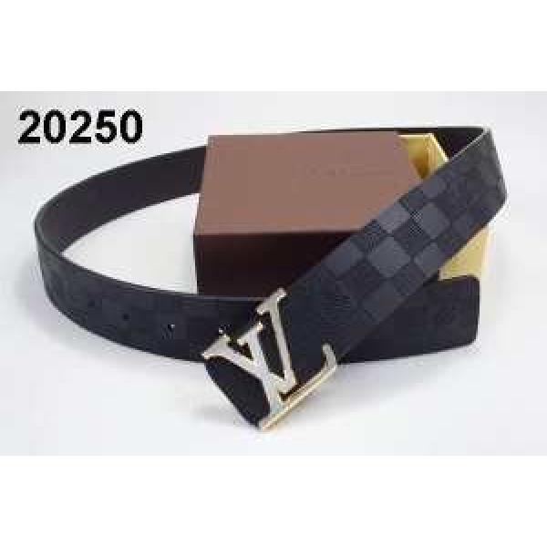 2026 LOUIS VUITTON ルイ ヴィトン 首胸ロゴ ベルト