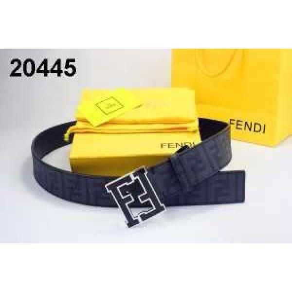 大特価 2026 FENDI フェンディ ベルト 本革(牛皮) 最高ランク