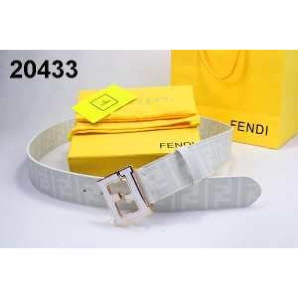 めちゃくちゃお得 2026 FENDI フェンディ  ベルト 本革(牛皮)  最高ランク