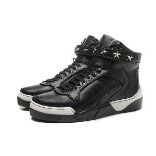 2025秋春 GIVENCHY ジバンシー 優しい履き心地 ランニングシューズ