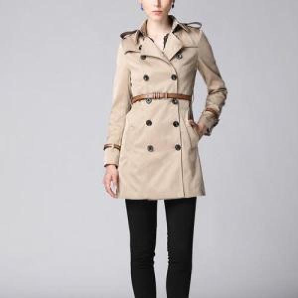 VOG秋冬 2026 ベルト付 バーバリー モード感漂う フェミニンコート