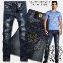 絶大な人気を誇る 2026秋冬物 VERSACE ヴェルサーチ ジーンズ