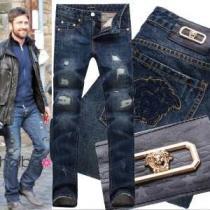 スタイリッシュ感 2026秋冬物 VERSACE ヴェルサーチ   ジーンズ ローライズ