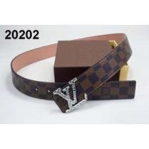2026 首胸ロゴ LOUIS VUITTON ルイ ヴィトン ベルト