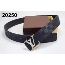 2026 LOUIS VUITTON ルイ ヴィトン 首胸ロゴ ベルト