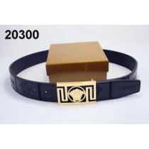 魅力的  2026 VERSACE ヴェルサーチ ベルト