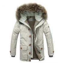 一味違うケーブル編みが魅力満点 2026 MONCLER モンクレール ダウンジャケット 2色可選 保温性を発揮する