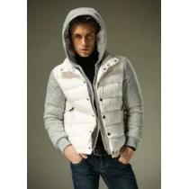 大特価 2026秋冬 MONCLER モンクレール ダウンジャケット 保温性を発揮する