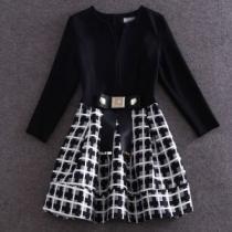VOG秋冬 2026 ヴェルサーチ 高級感ある カットソー チェック 七分袖ワンピース 2色可選 H112511
