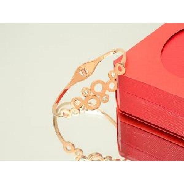 希少 BVLGARI ブルガリコピー 腕を細く美しく見せてくれるバングル.229.