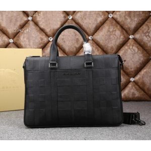 贈り物にも◎ 2026 BURBERRY バーバリー メンズ用 ハンドバッグ 8833-1.47.