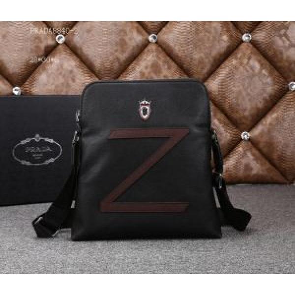 PRADA プラダ 2026 ◆モデル愛用◆ メンズ用 ショルダーバッグ 8840-2.57.