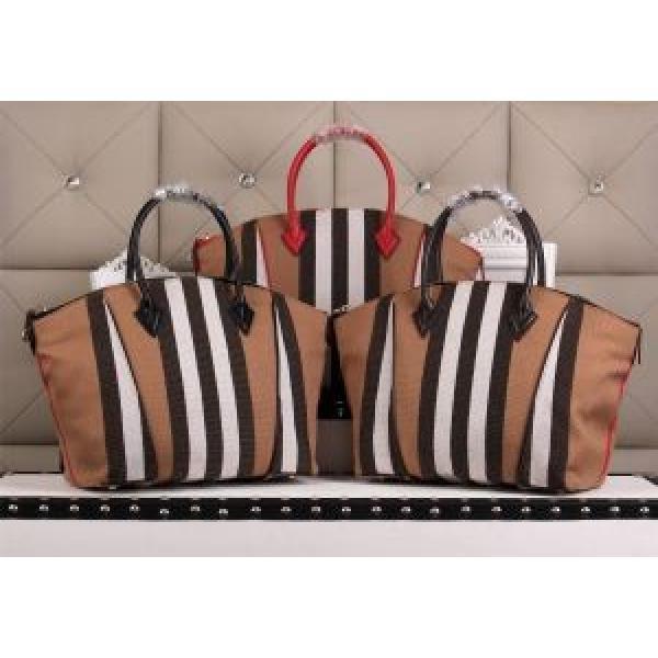 BURBERRY バーバリー 2026 抜群の雰囲気が作れる! レディースバッグ 2色可選.48..48.