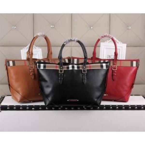 BURBERRY バーバリー 2026 贈り物にも◎ レディースバッグ 3色可選 39033931.48..48.