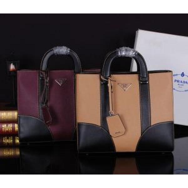 PRADA プラダ 2026 秋冬 完売品！レディースハンドバッグ 2色可選 8673.68.