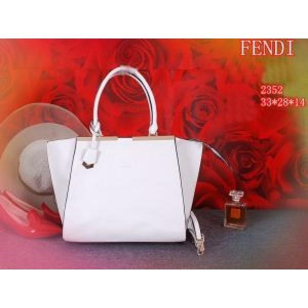 ～希少 2026春夏 FENDI フェンディ 手持ち&amp;ショルダー掛け 2352.150.
