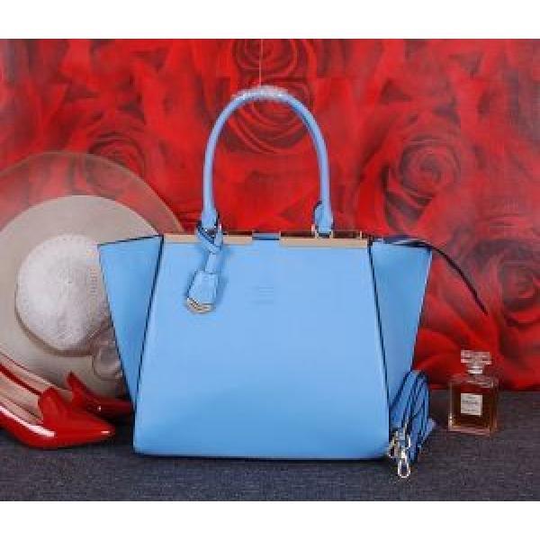 大人のおしゃれに 2026春夏FENDI フェンディ 手持ち&amp;ショルダー掛け 2352.150.