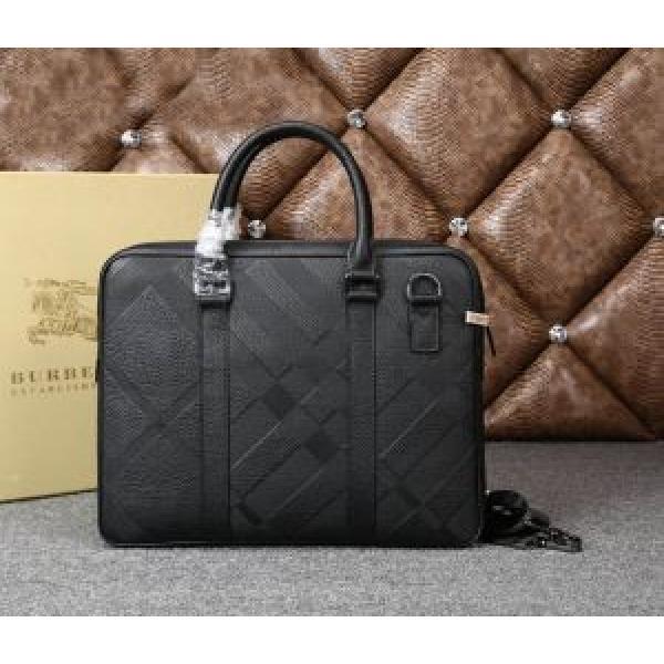 耐久性に優れ 2026春夏 BURBERRY バーバリー ハンドバッグ 8842-1.47.
