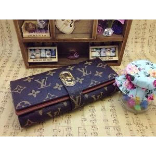 2026 SALE!今季 LOUIS VUITTON ルイ ヴィトン スナップボタン式開閉 レディース財布.108.