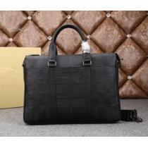 贈り物にも◎ 2026 BURBERRY バーバリー メンズ用 ハンドバッグ 8833-1.47.