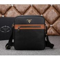 PRADA プラダ 2025 超レア メンズ用 ショルダーバッグ  8825-2.57.