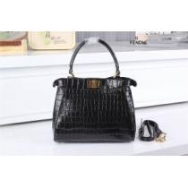 2026 FENDI フェンディ 贈り物にも◎ レディースバッグ 8839.150.