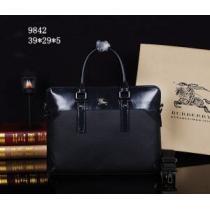 人気が爆発 2026 BURBERRY バーバリー メンズ用 ハンドバッグ 9842.47.