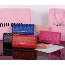 大人気☆NEW!!  2026春夏 MIUMIU ミュウミュウ 財布 1105.111.