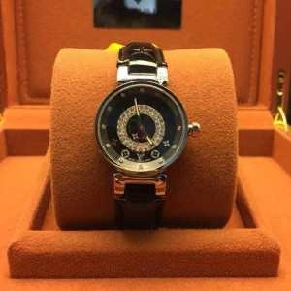 大特価  2026 LOUIS VUITTON ルイ ヴィトン 女性用腕時計 スイスムーブメント サファイヤクリスタル風防 5色可選.195.