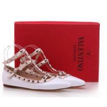 季節感あるValentinoヴァレンティノ偽物バレエシューズ スタッズ靴