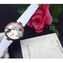 首胸ロゴ  2026 CARTIER カルティエ スイス輸入?クオーツ?ムーブメント サファイヤクリスタル風防 女性用腕時計 6色可選 2202621.199.
